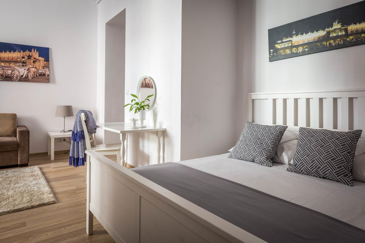 Fragola Budget Apartments & Rooms Krasków Eksteriør bilde